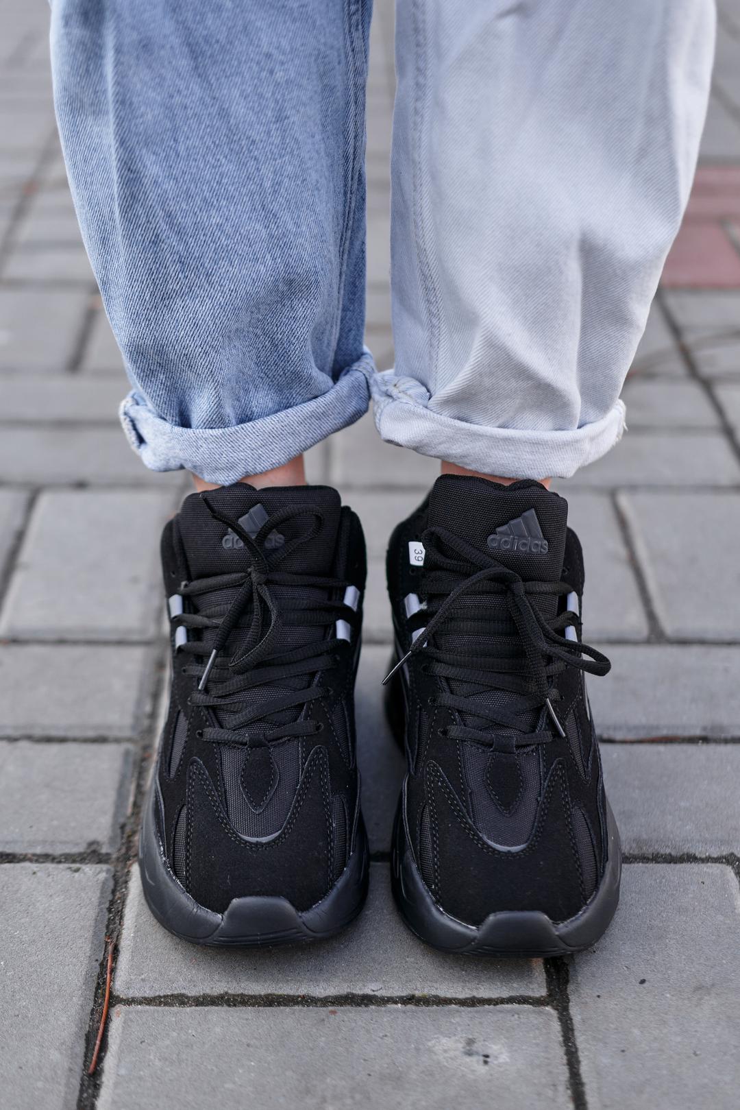 Adidas Yeezy Boost 700 V2 Winter Black