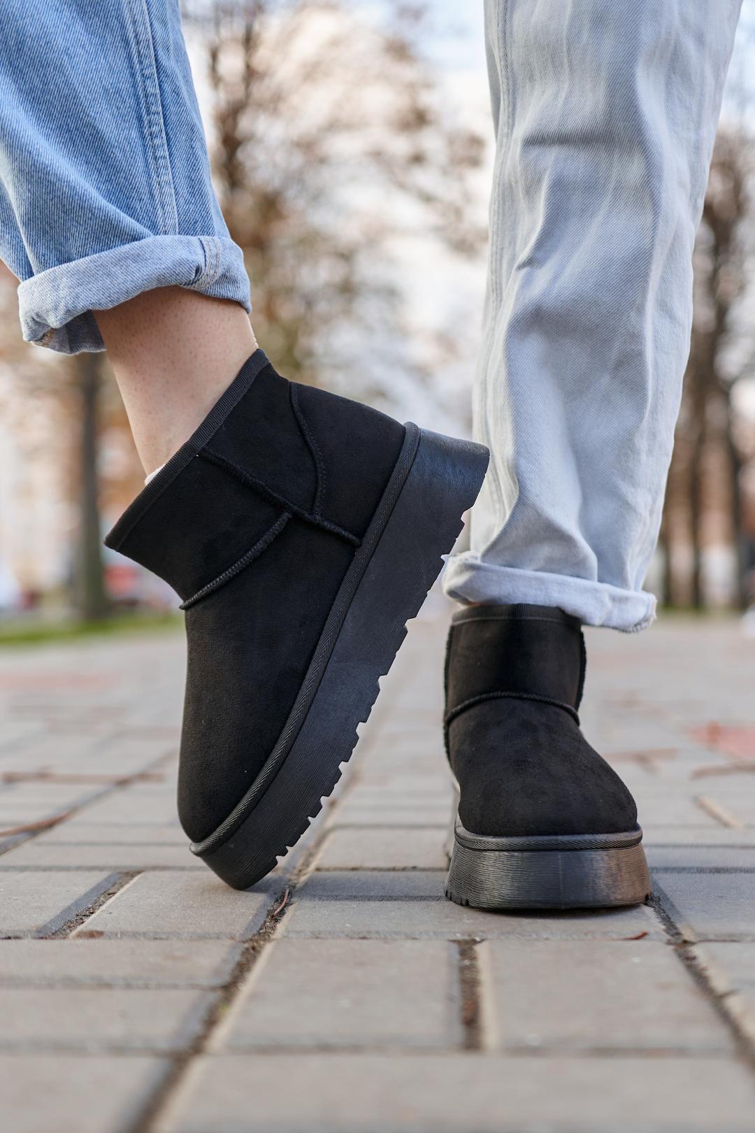UGG Classic Mini Plarform Black (No Name)