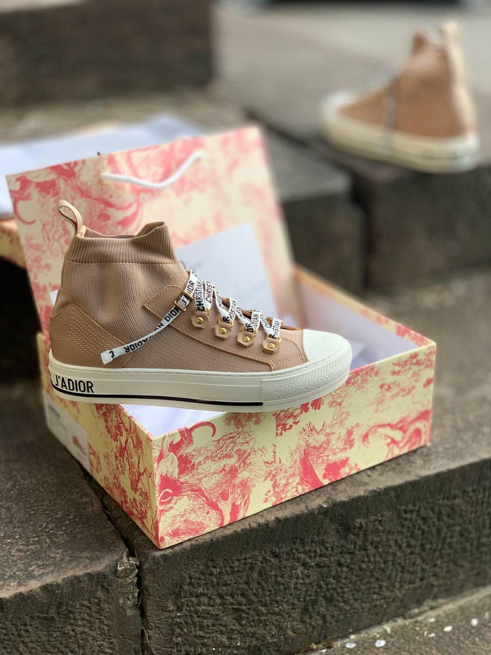 Christian Dior Walk’n Beige