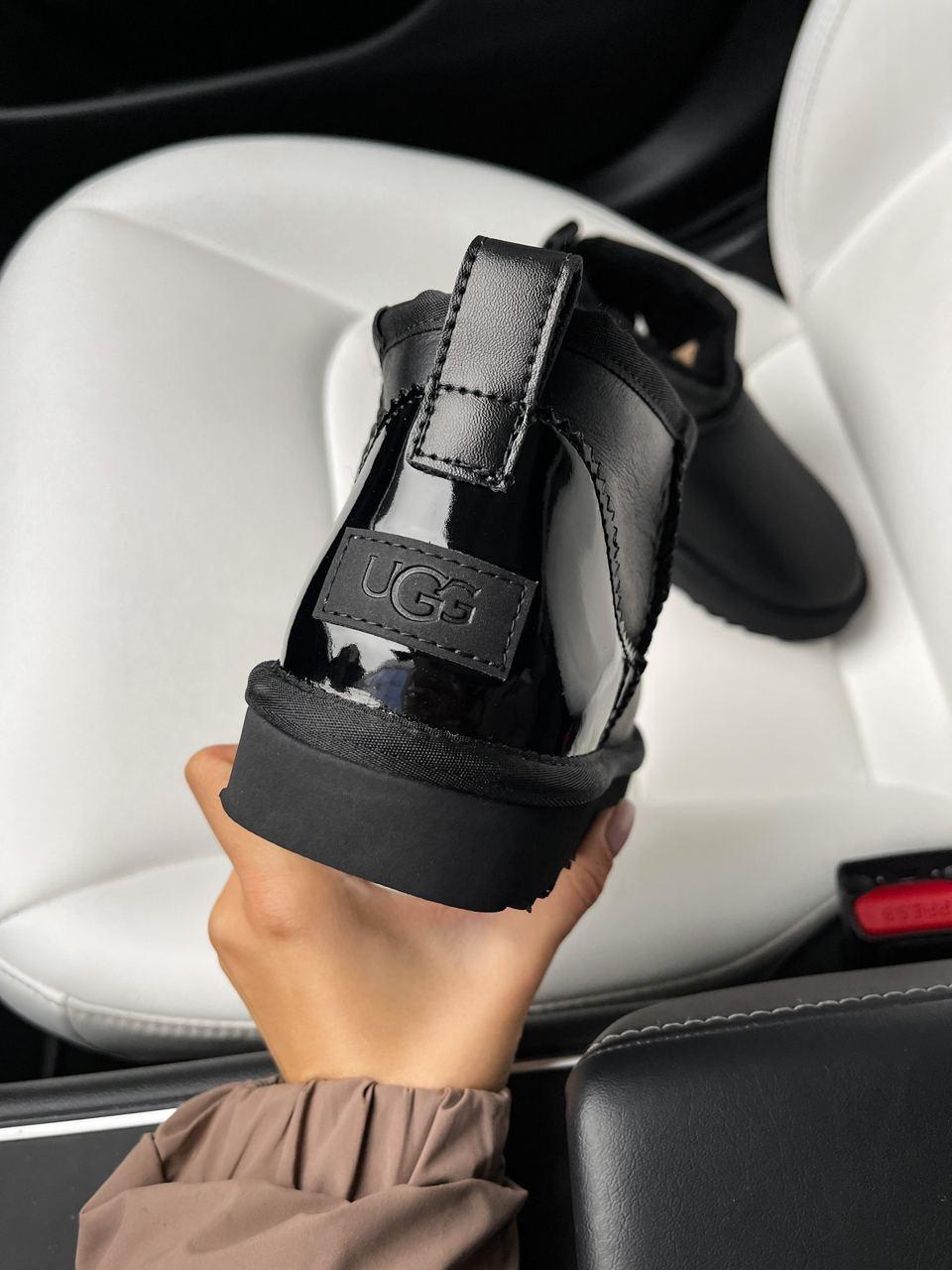 Ugg Ultra Mini leather Black