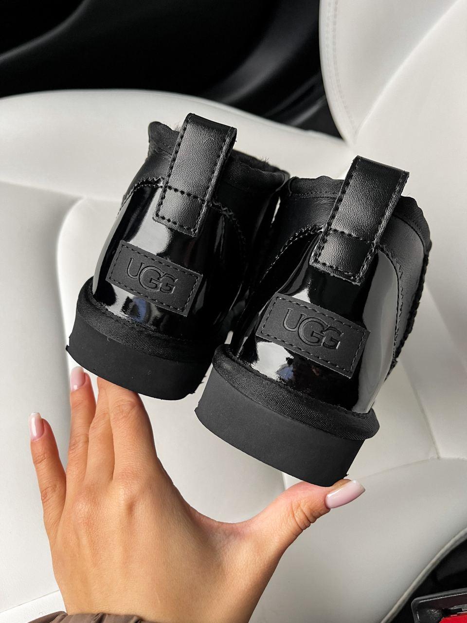 Ugg Ultra Mini leather Black