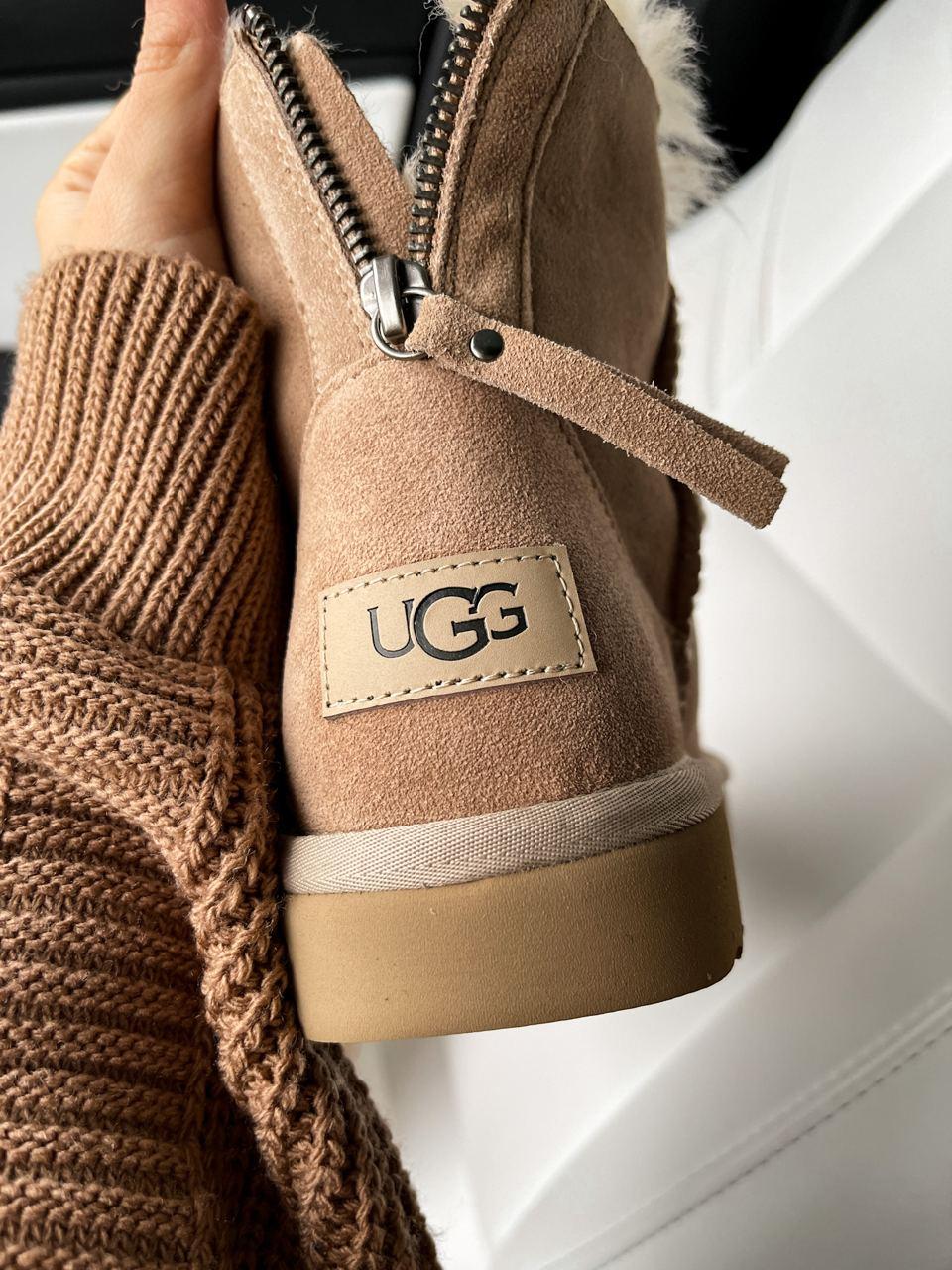UGG Short ZIP Beige v2