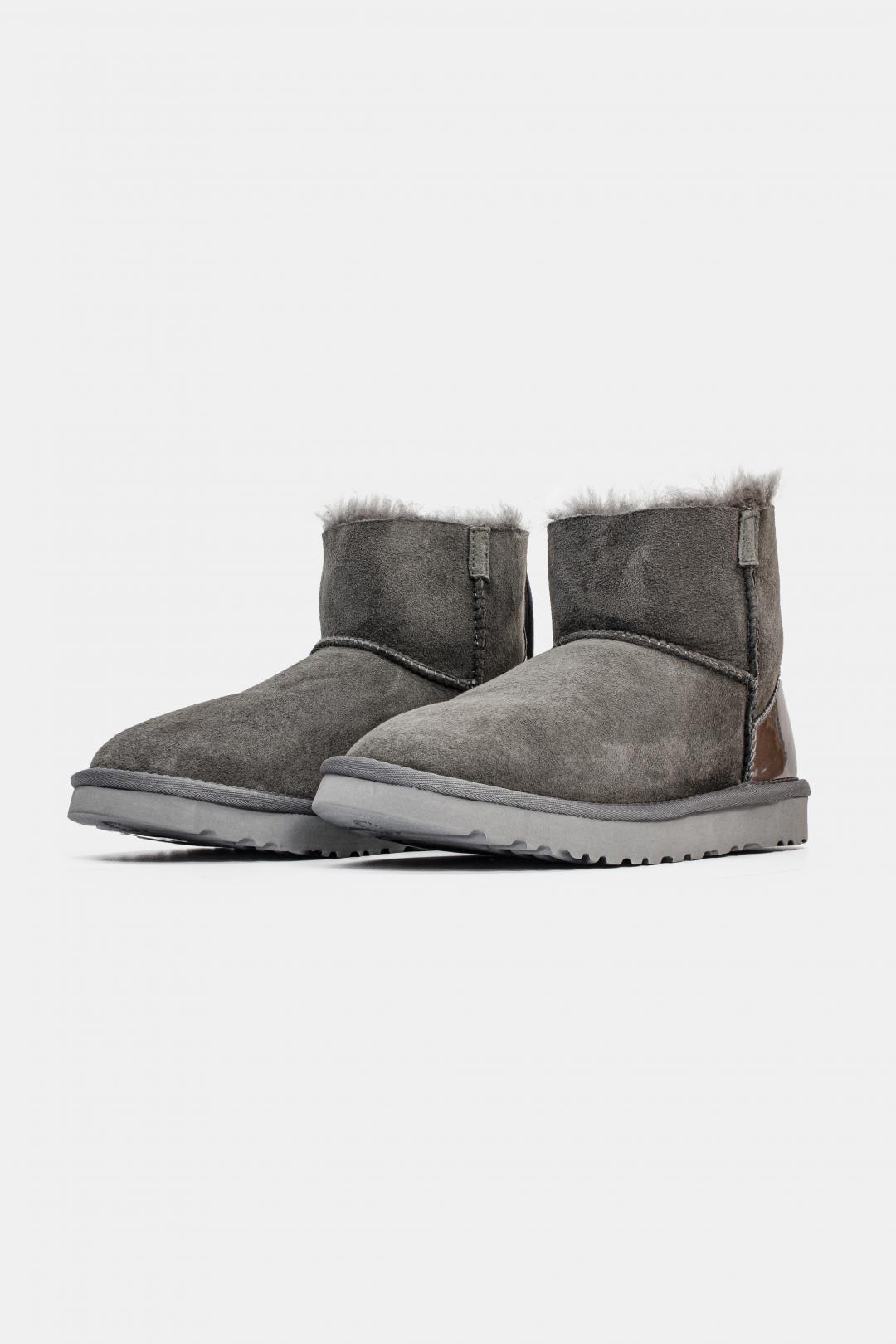 UGG Short ZIP Dark Grey