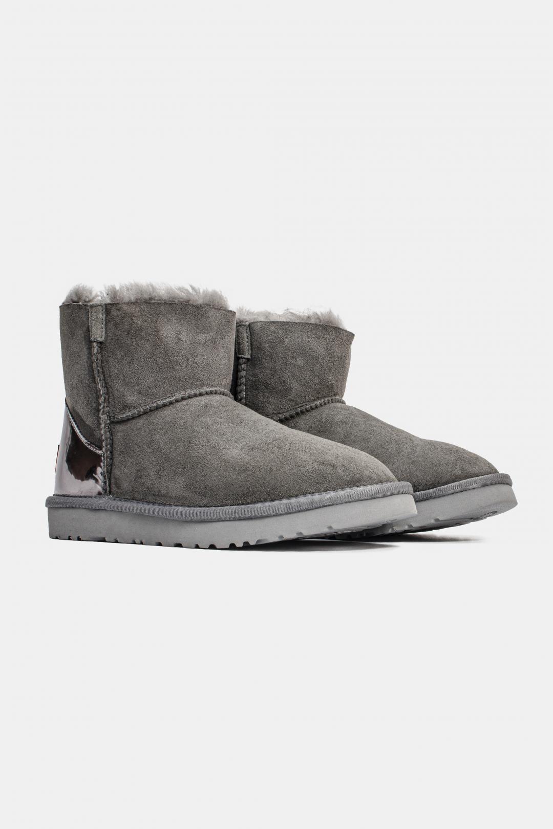 UGG Short ZIP Dark Grey