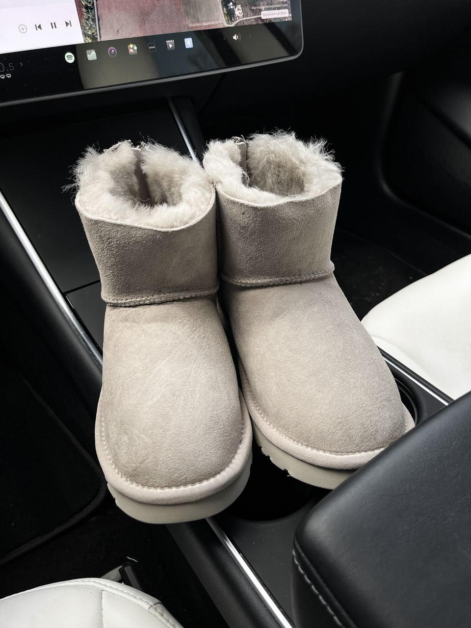 UGG Short ZIP Grey v3