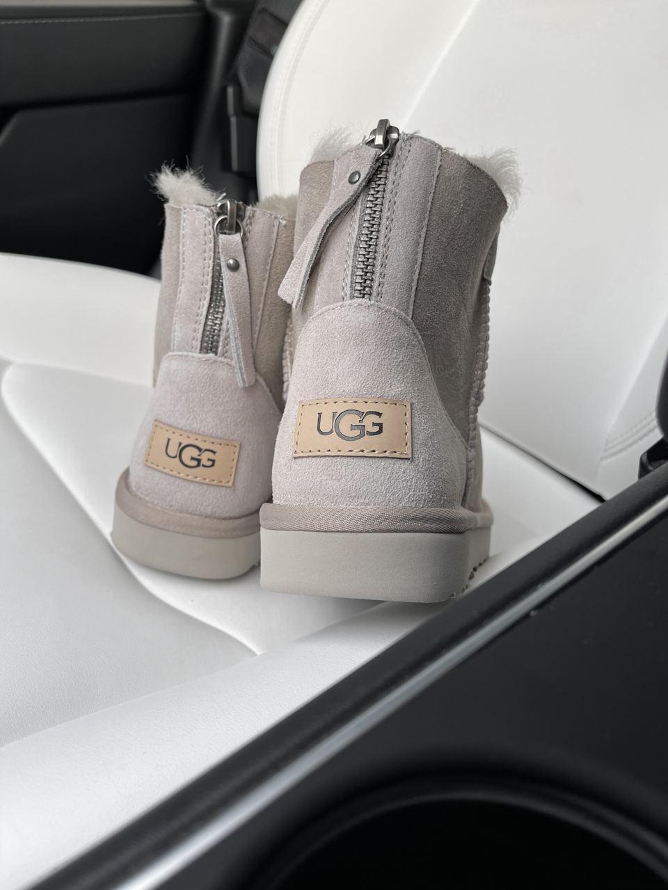 UGG Short ZIP Grey v3