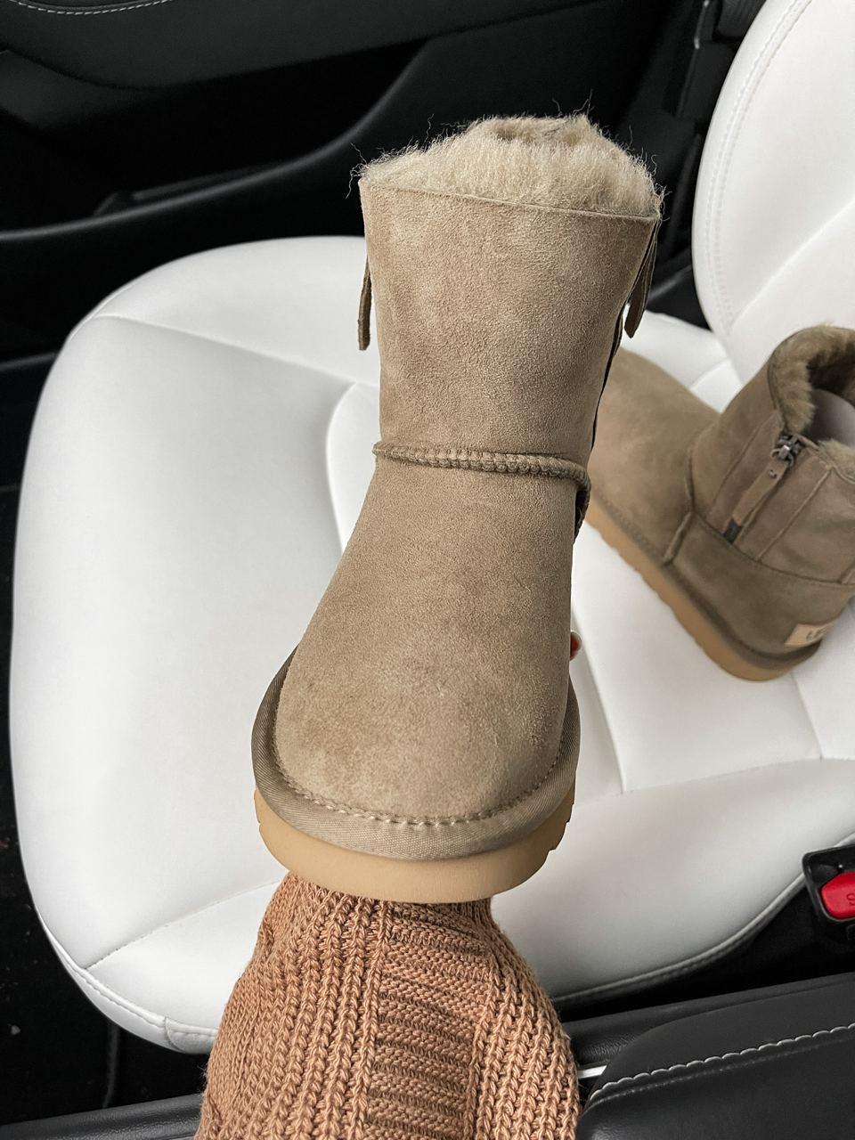 UGG Classic High Zip Khaki