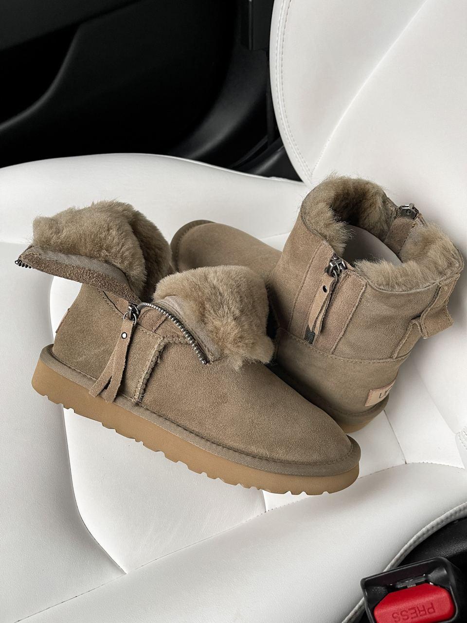 UGG Classic High Zip Khaki