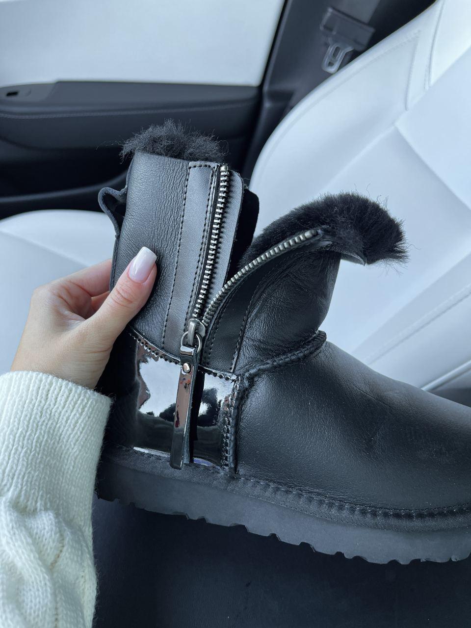 UGG Classic High Zip leather Black Lacquer