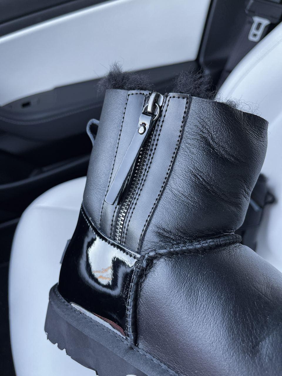 UGG Classic High Zip leather Black Lacquer