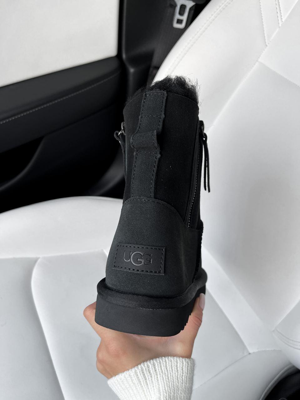 UGG Classic High Zip Black v4