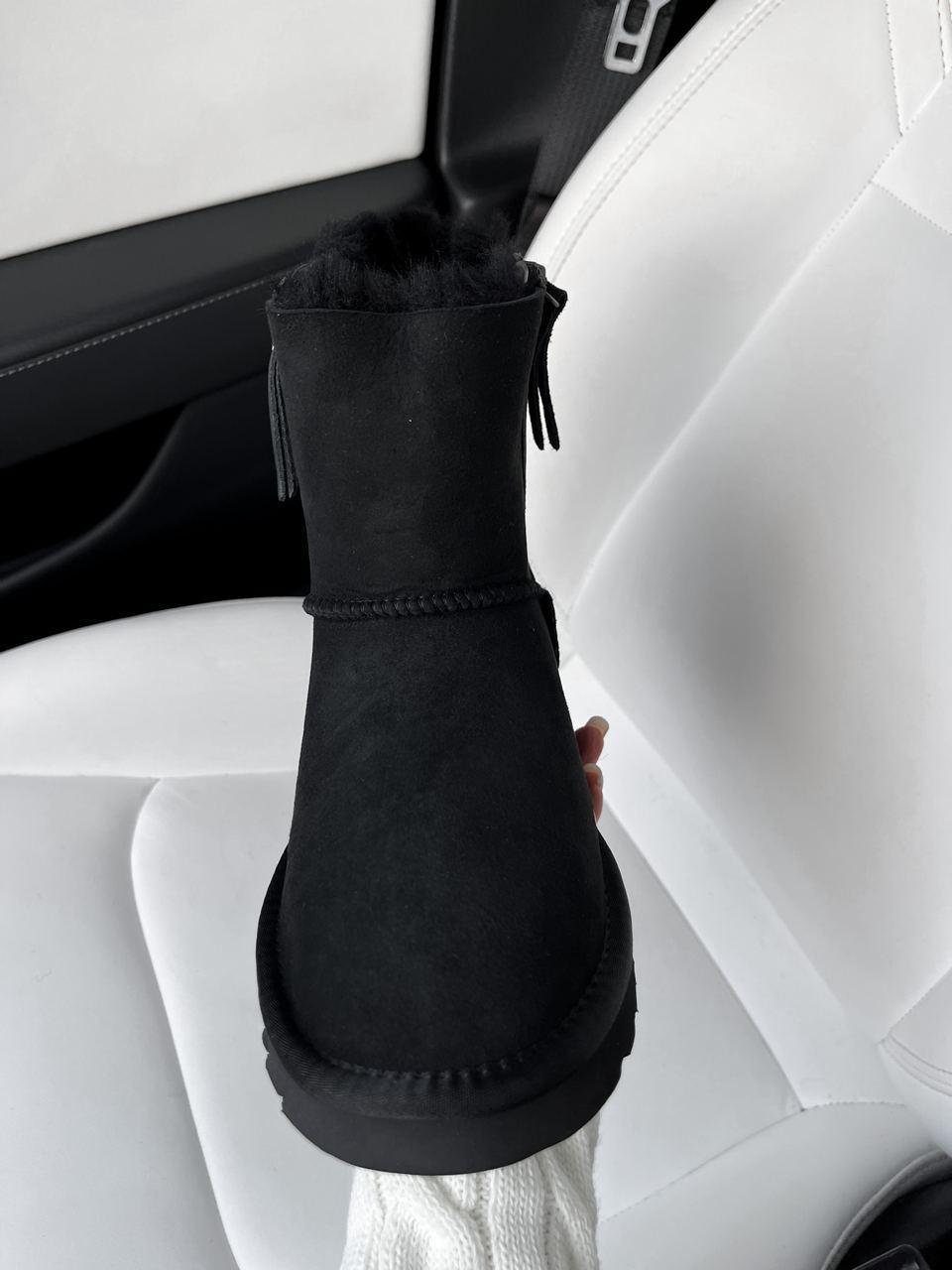 UGG Classic High Zip Black v4