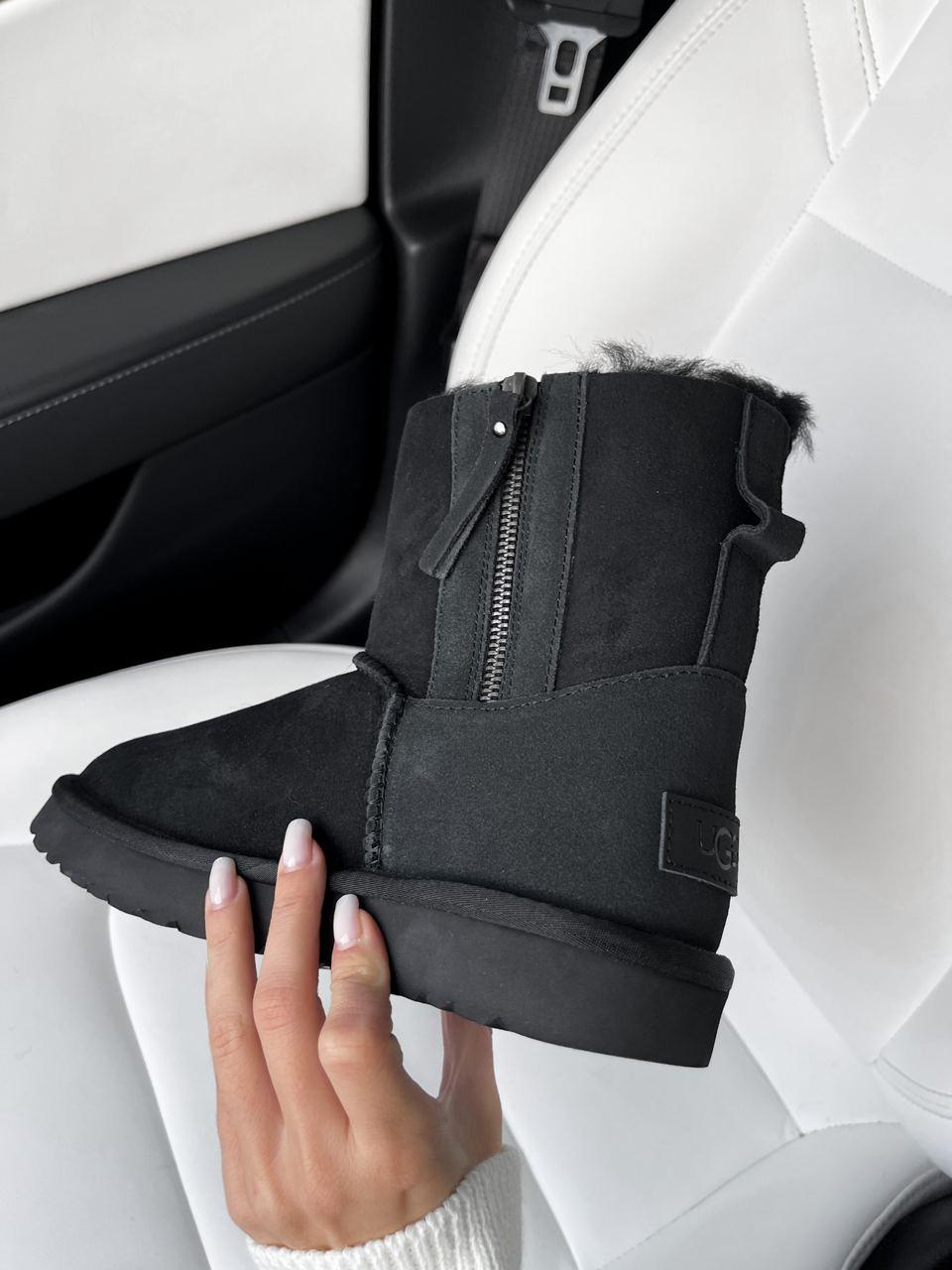 UGG Classic High Zip Black v4