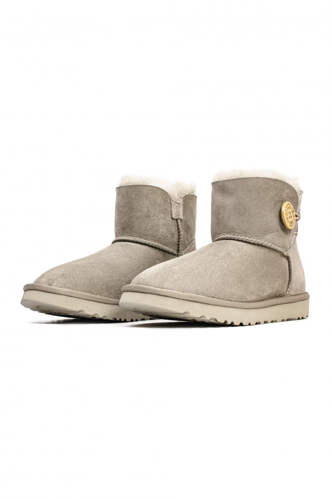 Ugg Mini Bailey Button Light Grey