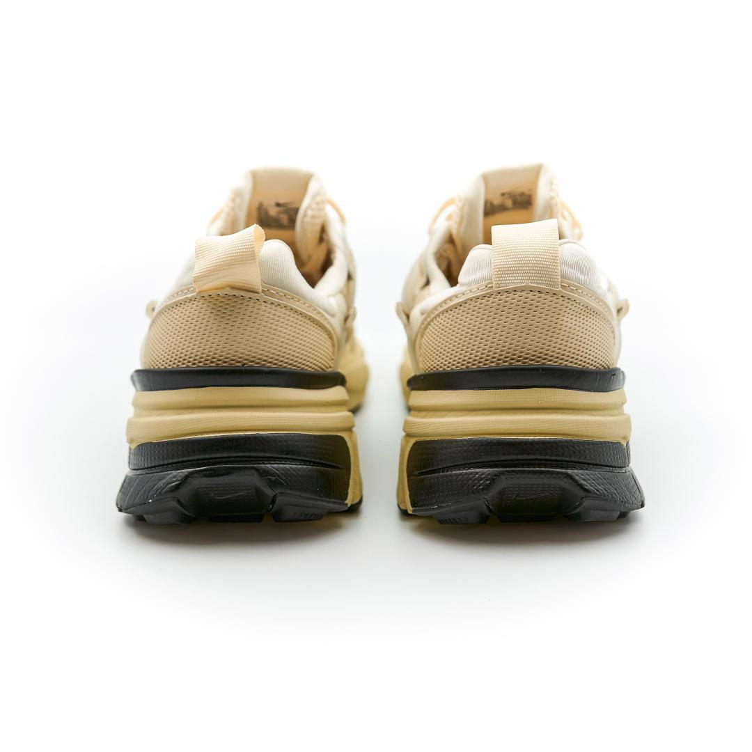Nike Runtekk Beige