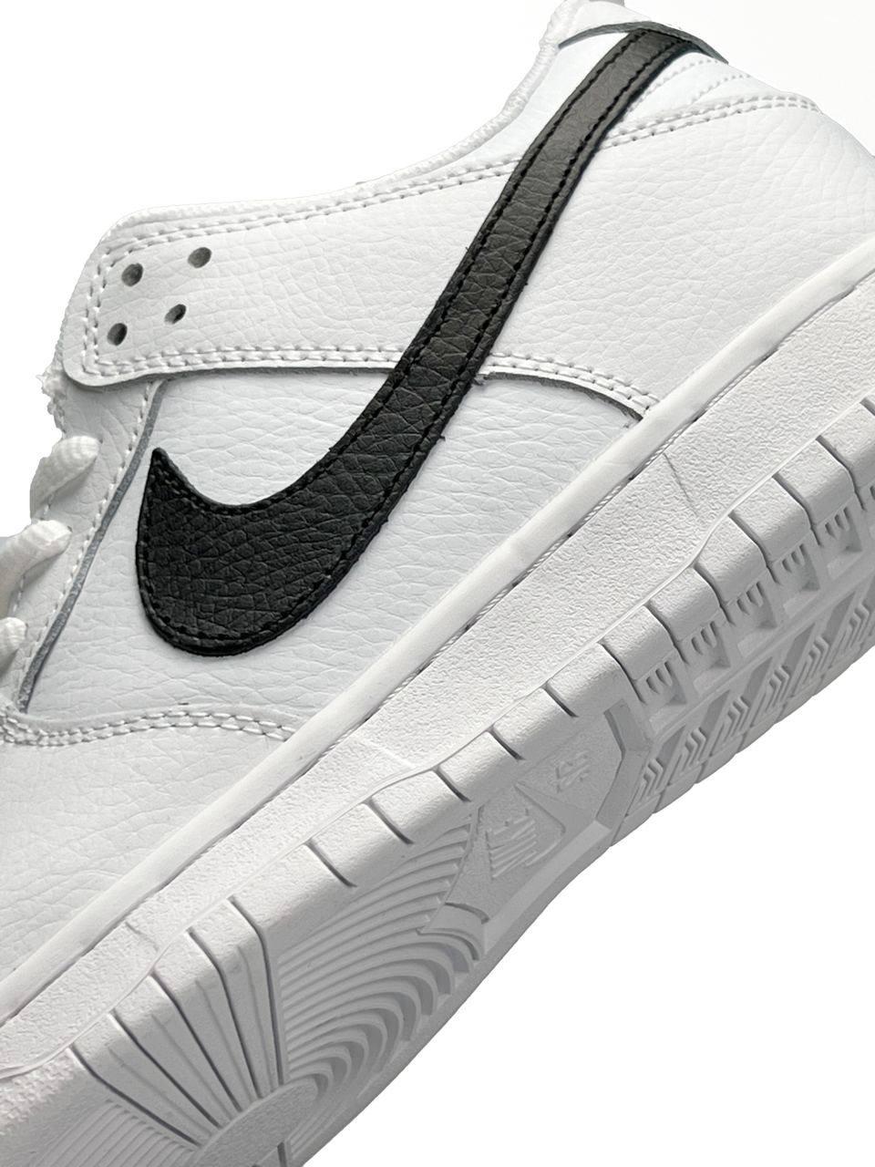 Nike SB Dunk Low Retro All White Black