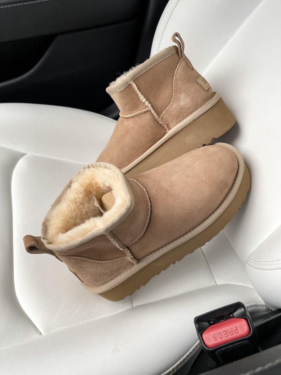 UGG Ultra Mini Platform Biege