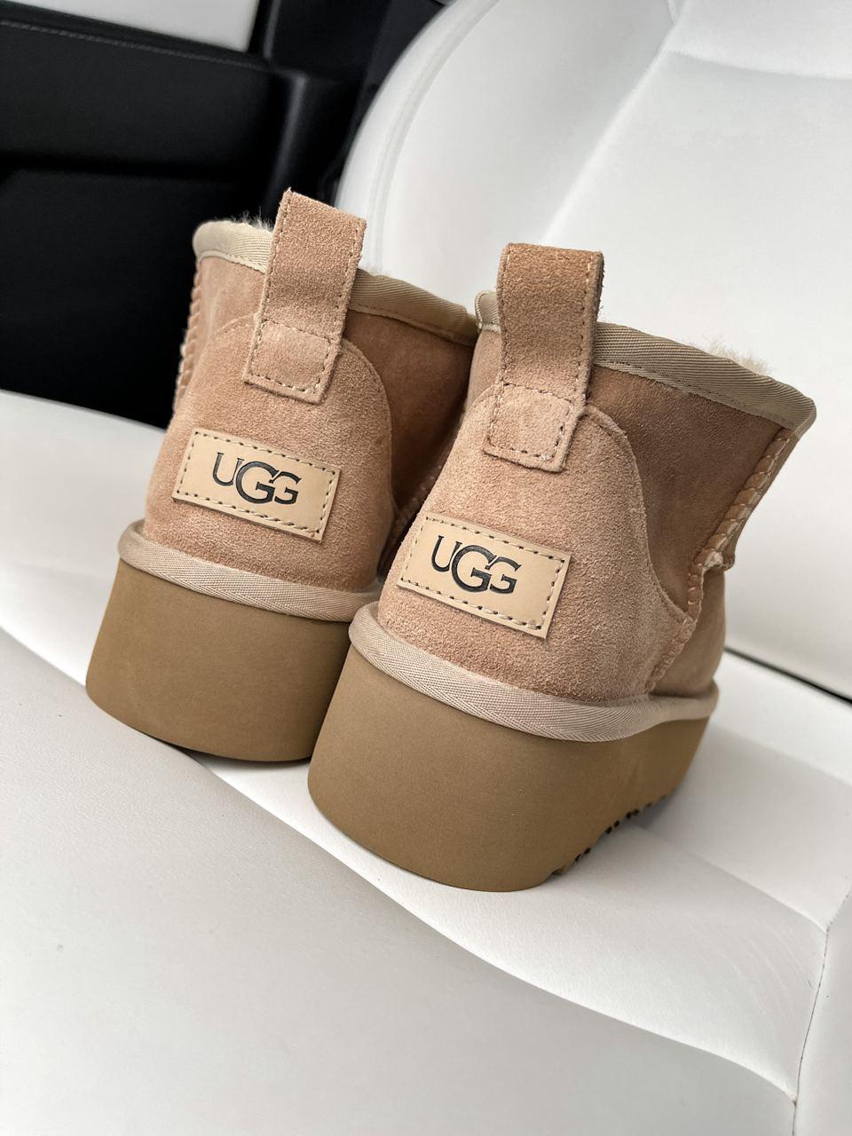 UGG Ultra Mini Platform Biege