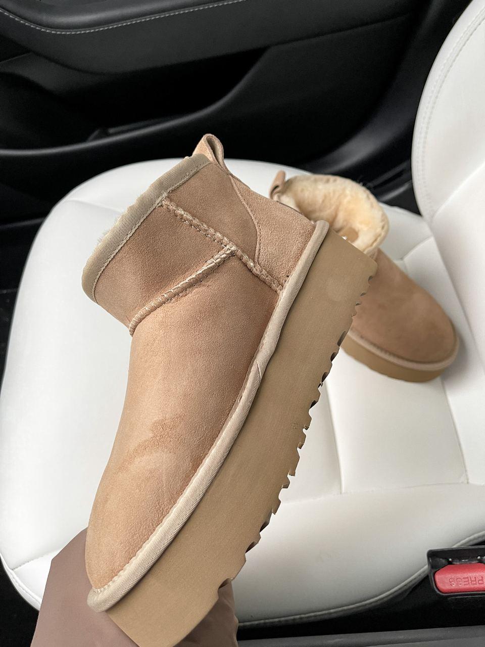 UGG Ultra Mini Platform Biege
