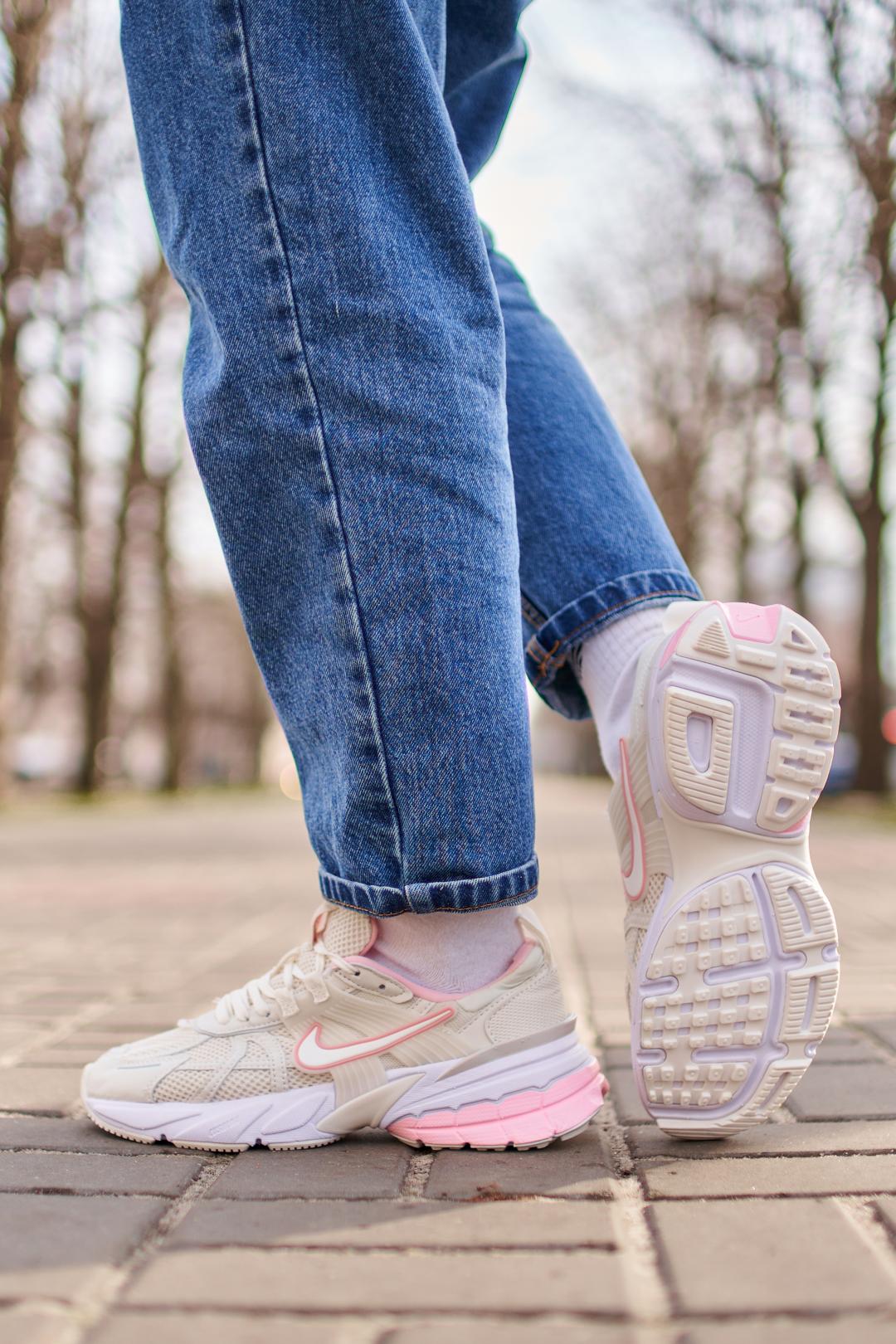 Nike Runtekk Beige Pink