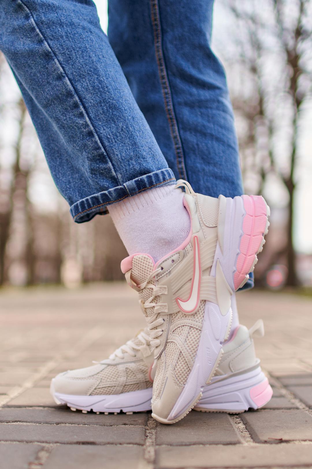Nike Runtekk Beige Pink