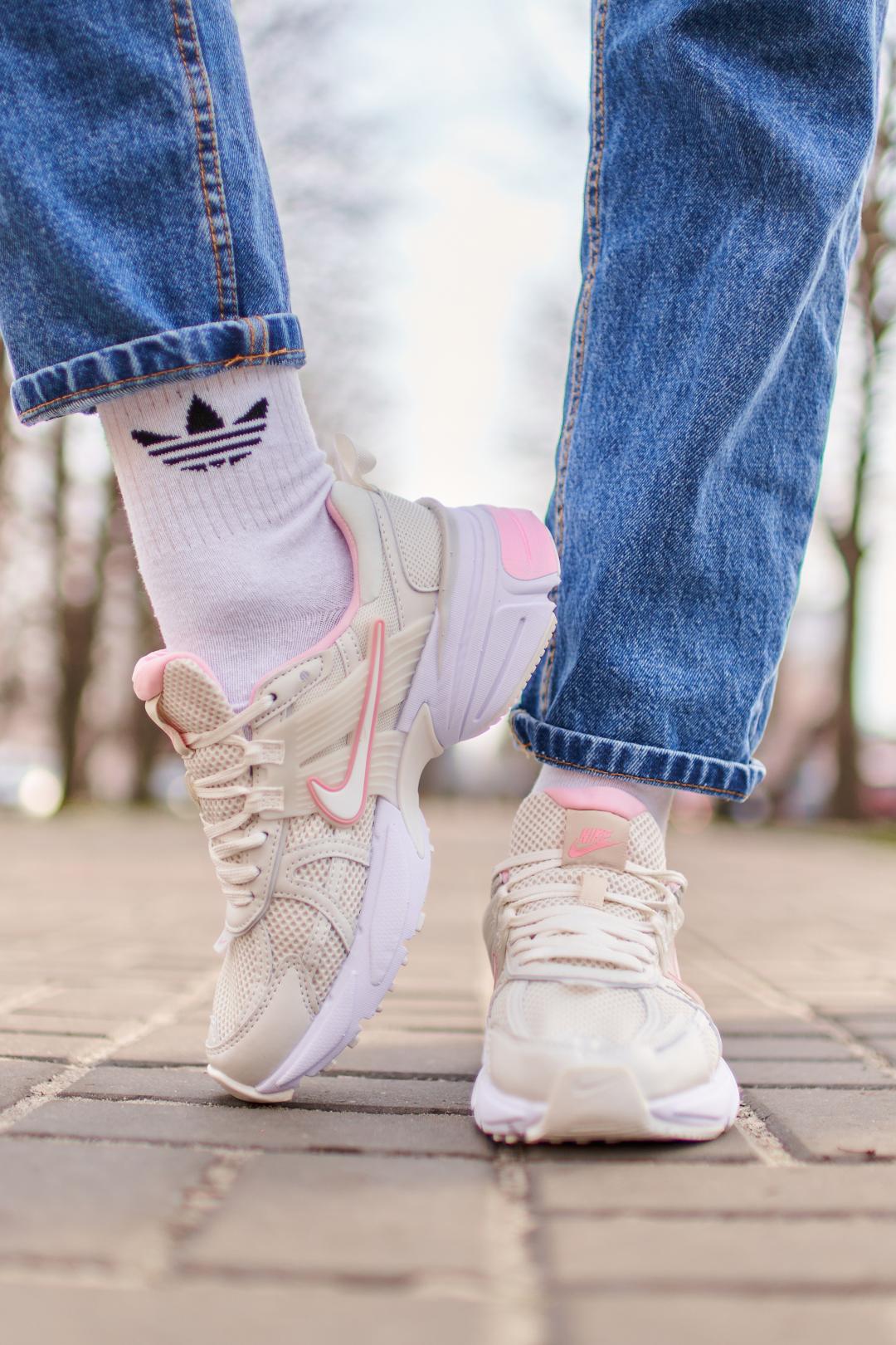 Nike Runtekk Beige Pink