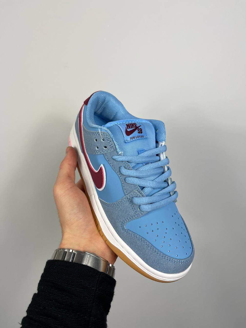 Nike SB Dunk Low Philadelphia Phillies