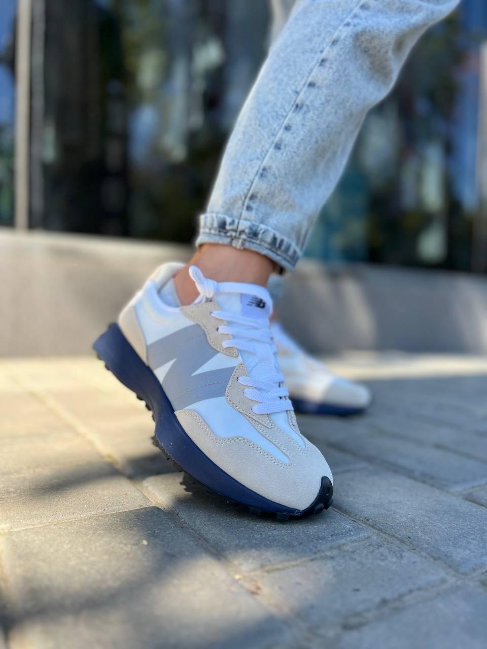 New Balance 327 Blue sole