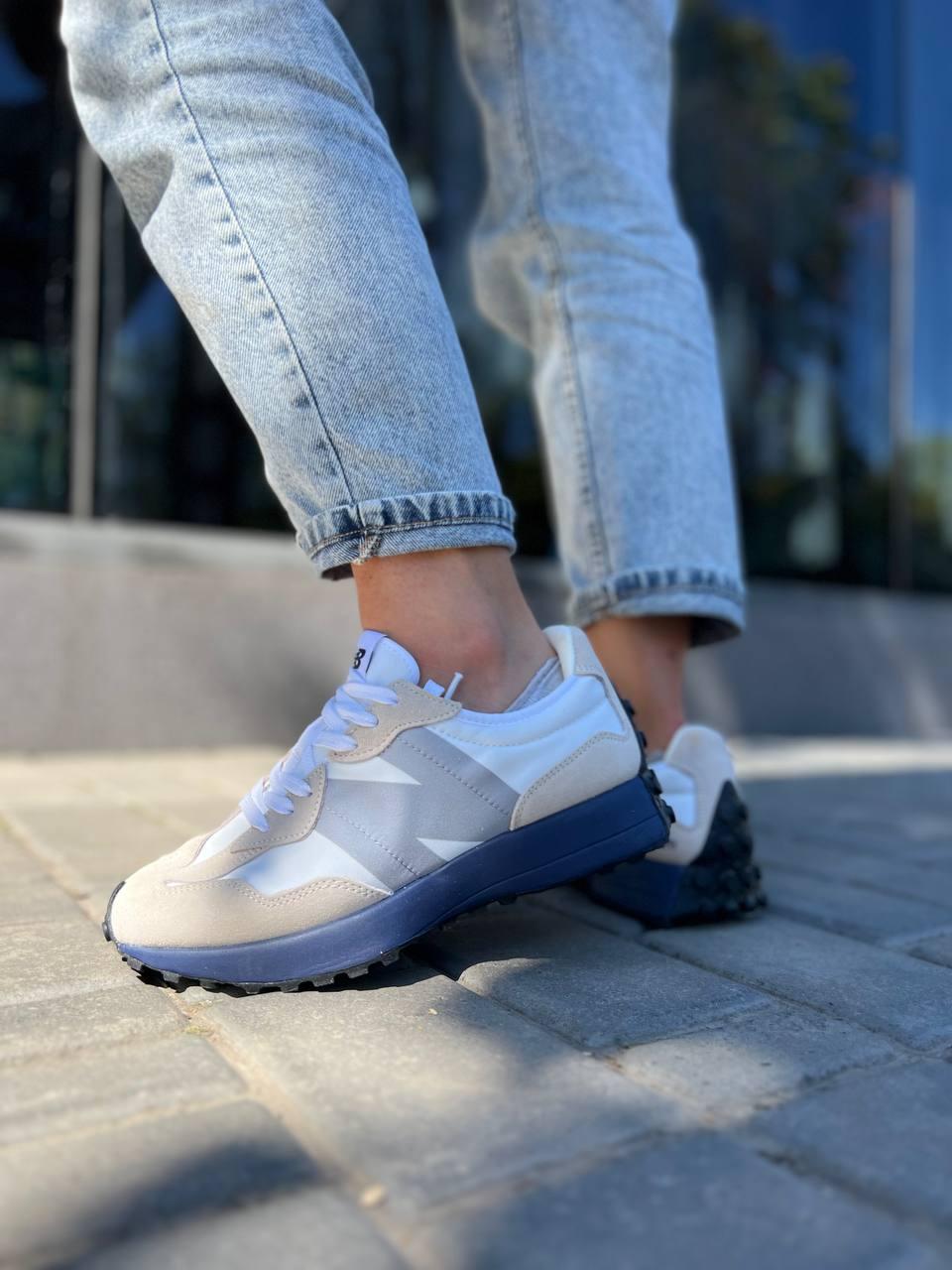 New Balance 327 Blue sole