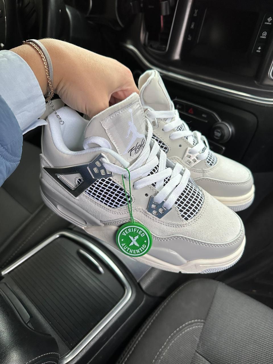 Air Jordan Retro 4 Frozen Moments