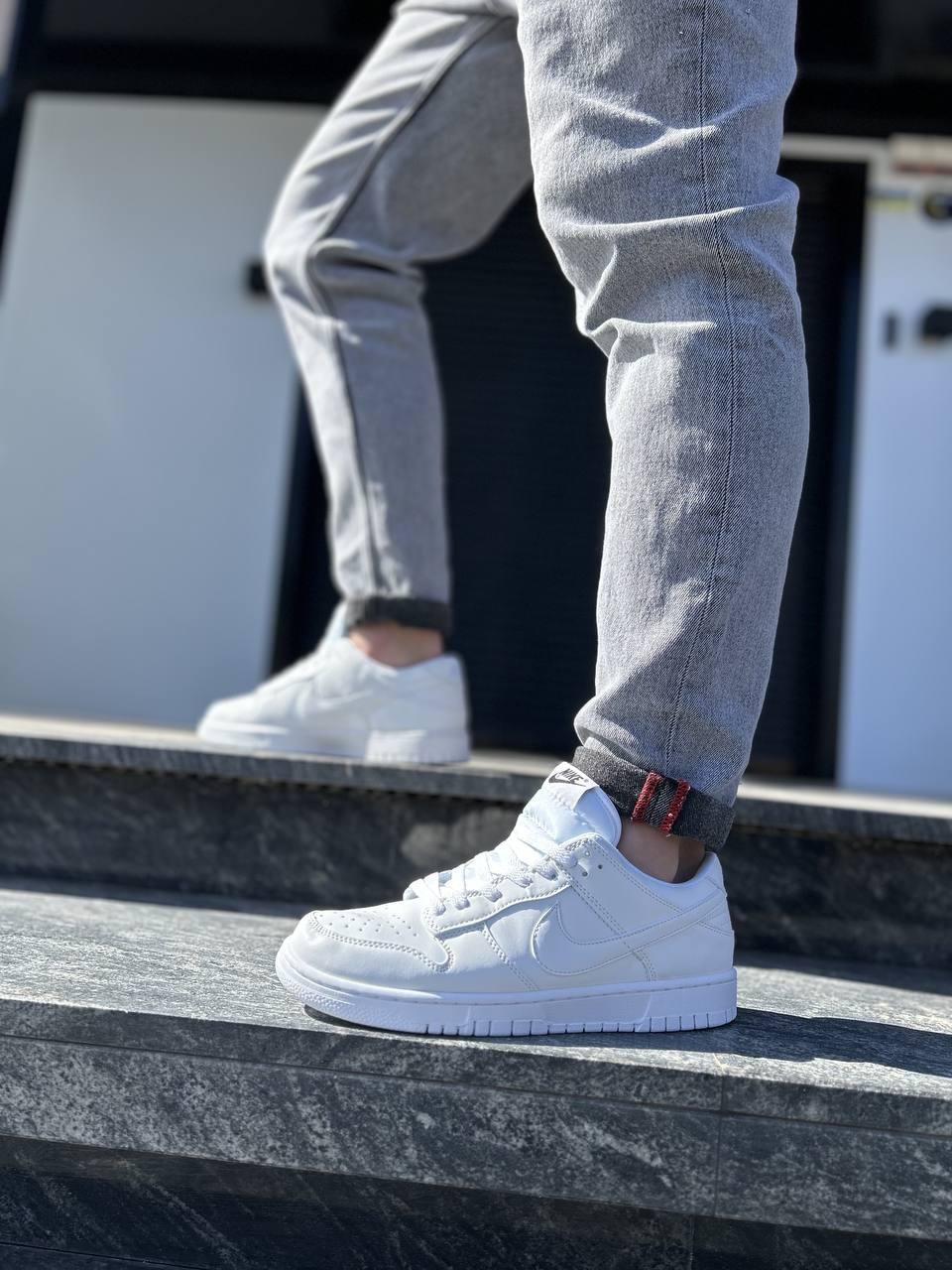 Dunk Low white