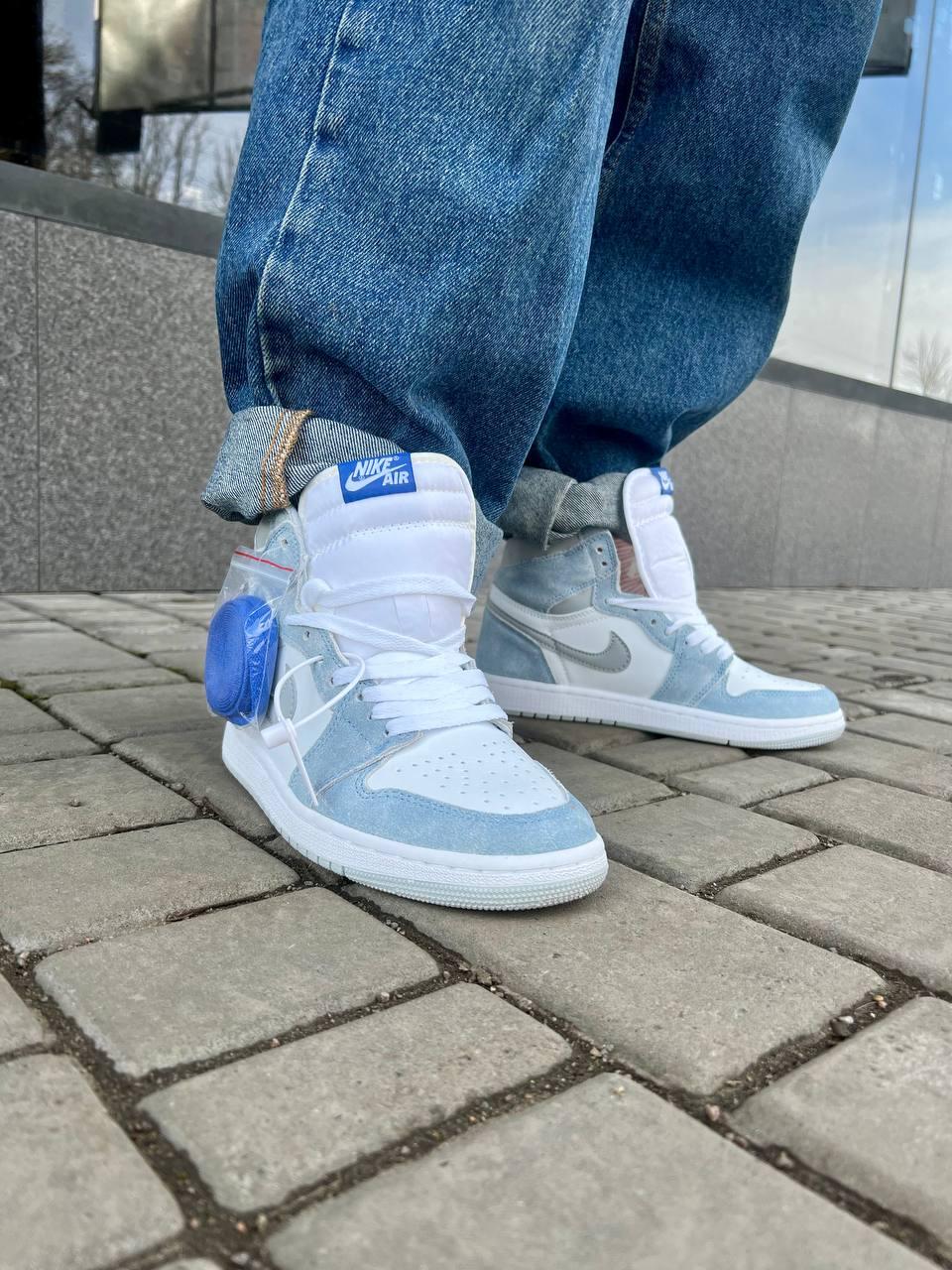 Air Jordan retro 1 Hyper Royal