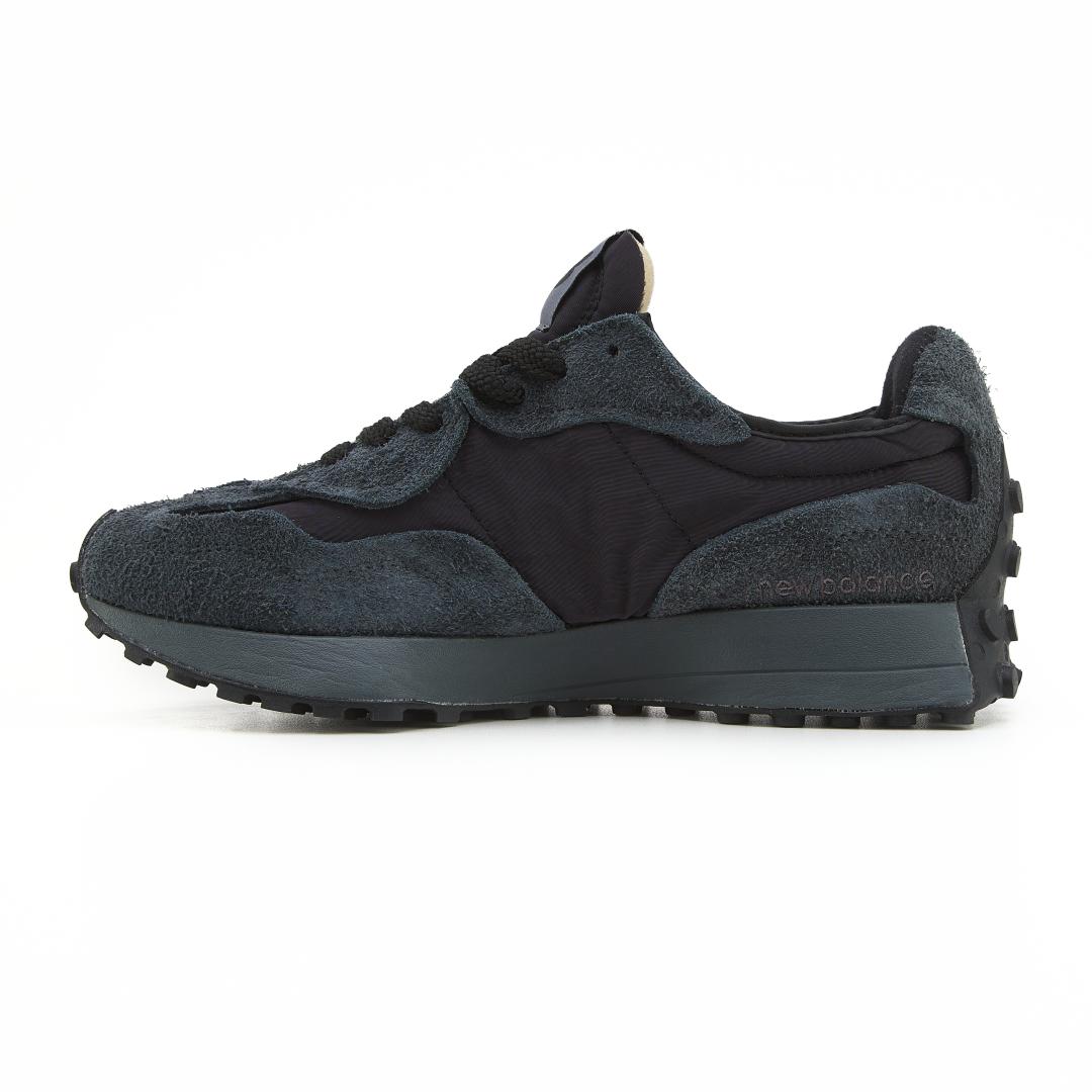 New Balance 327 Triple Black