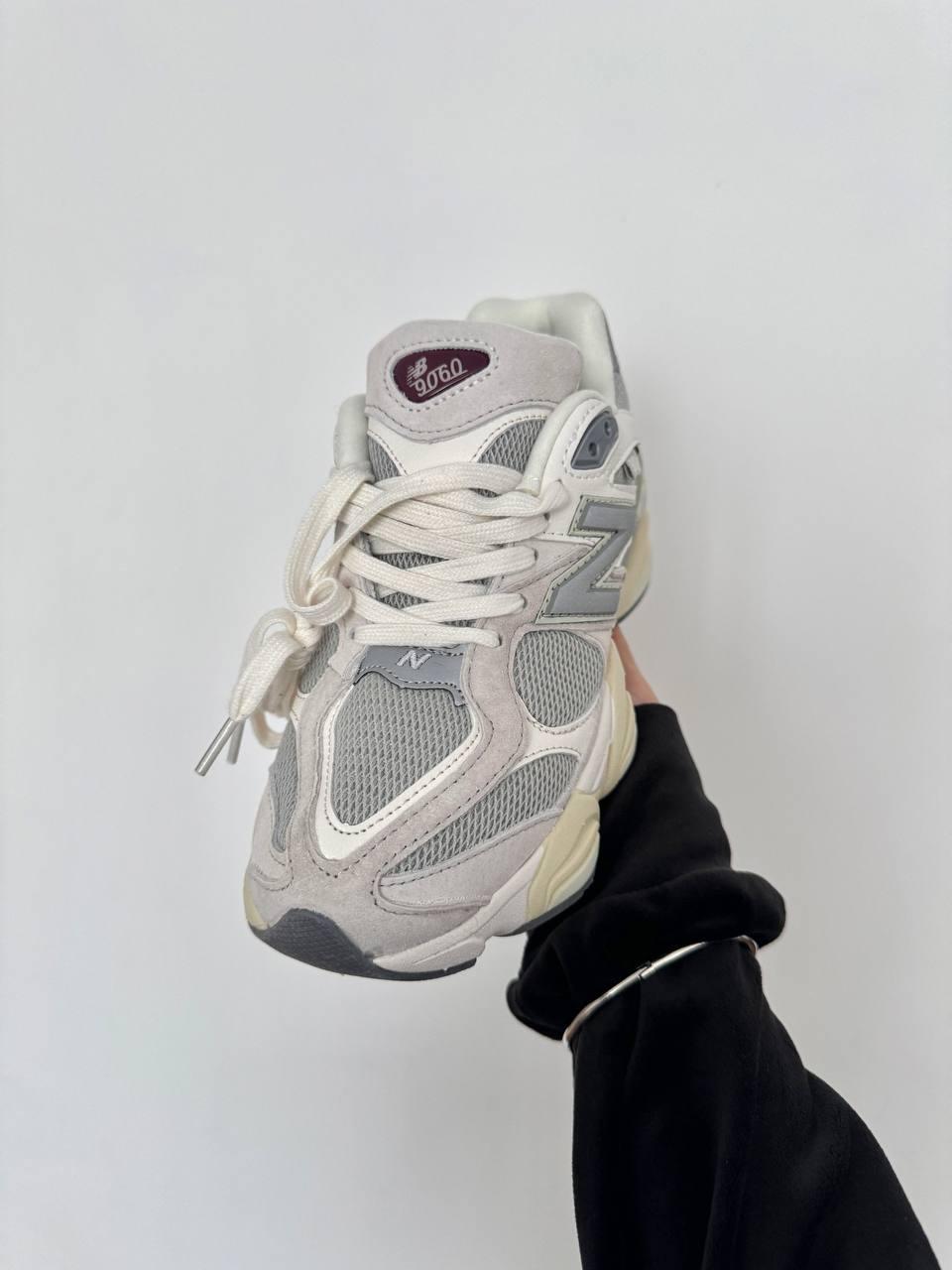 New Balance 9060 LIGHT GREY / BEIGE