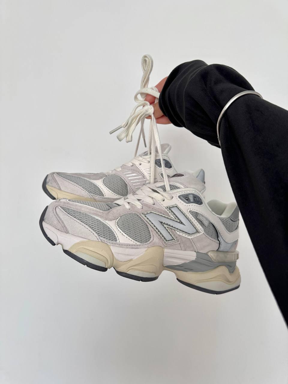 New Balance 9060 LIGHT GREY / BEIGE