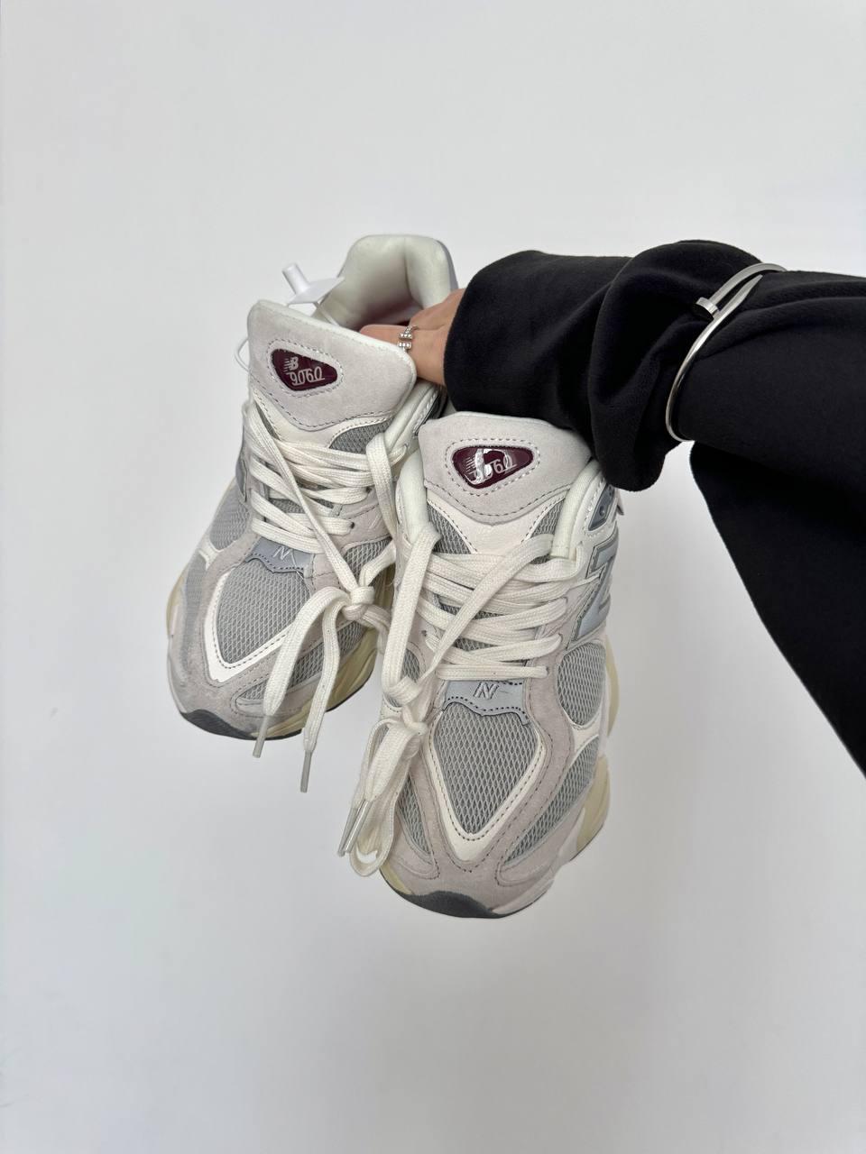 New Balance 9060 LIGHT GREY / BEIGE