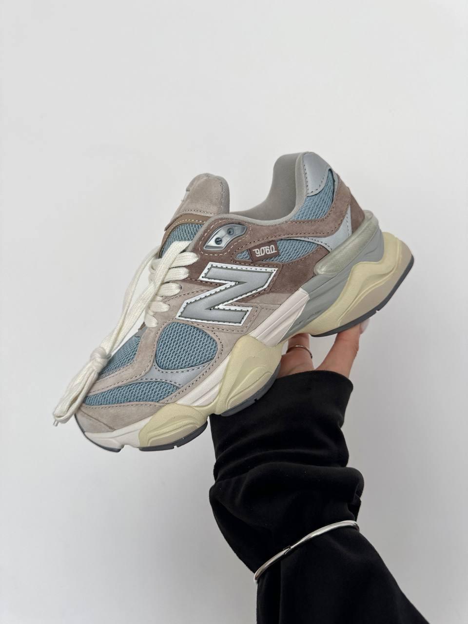 New Balance 9060 BEIGE / BLUE