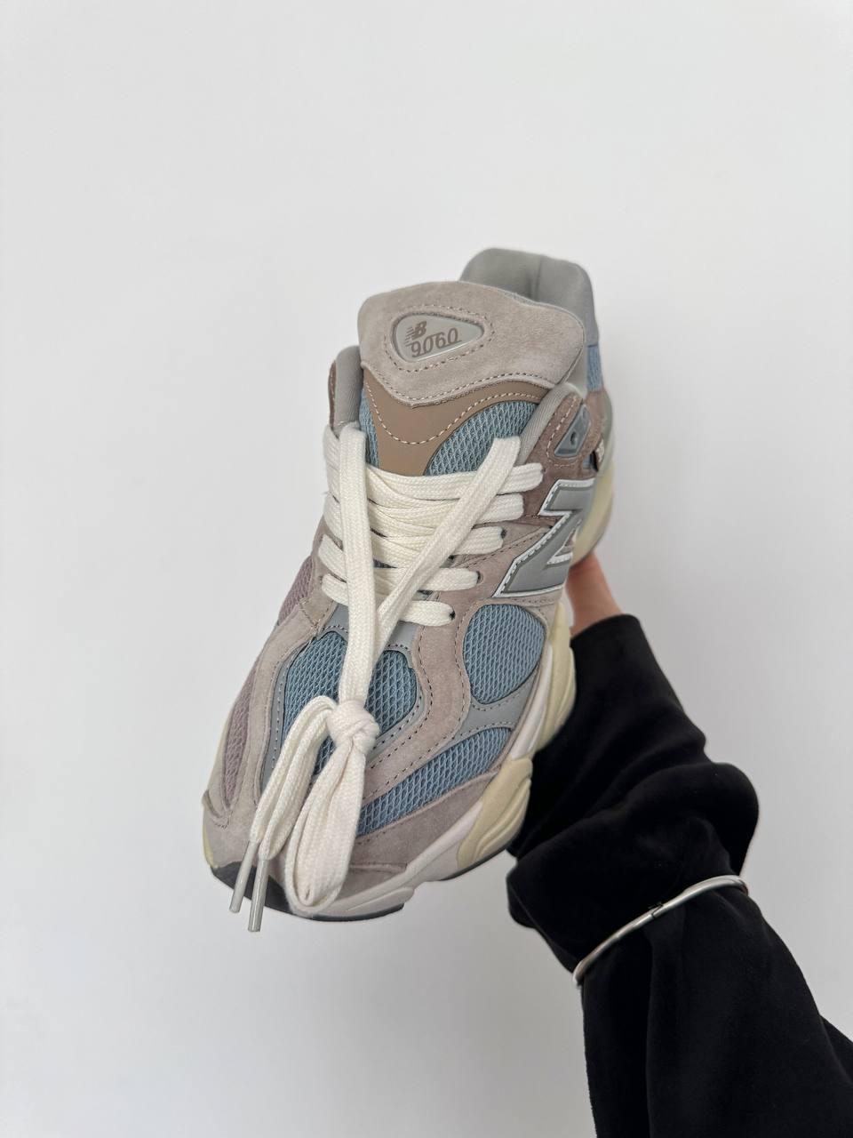 New Balance 9060 BEIGE / BLUE