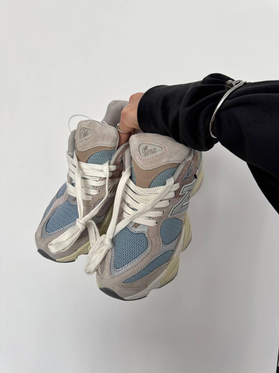 New Balance 9060 BEIGE / BLUE