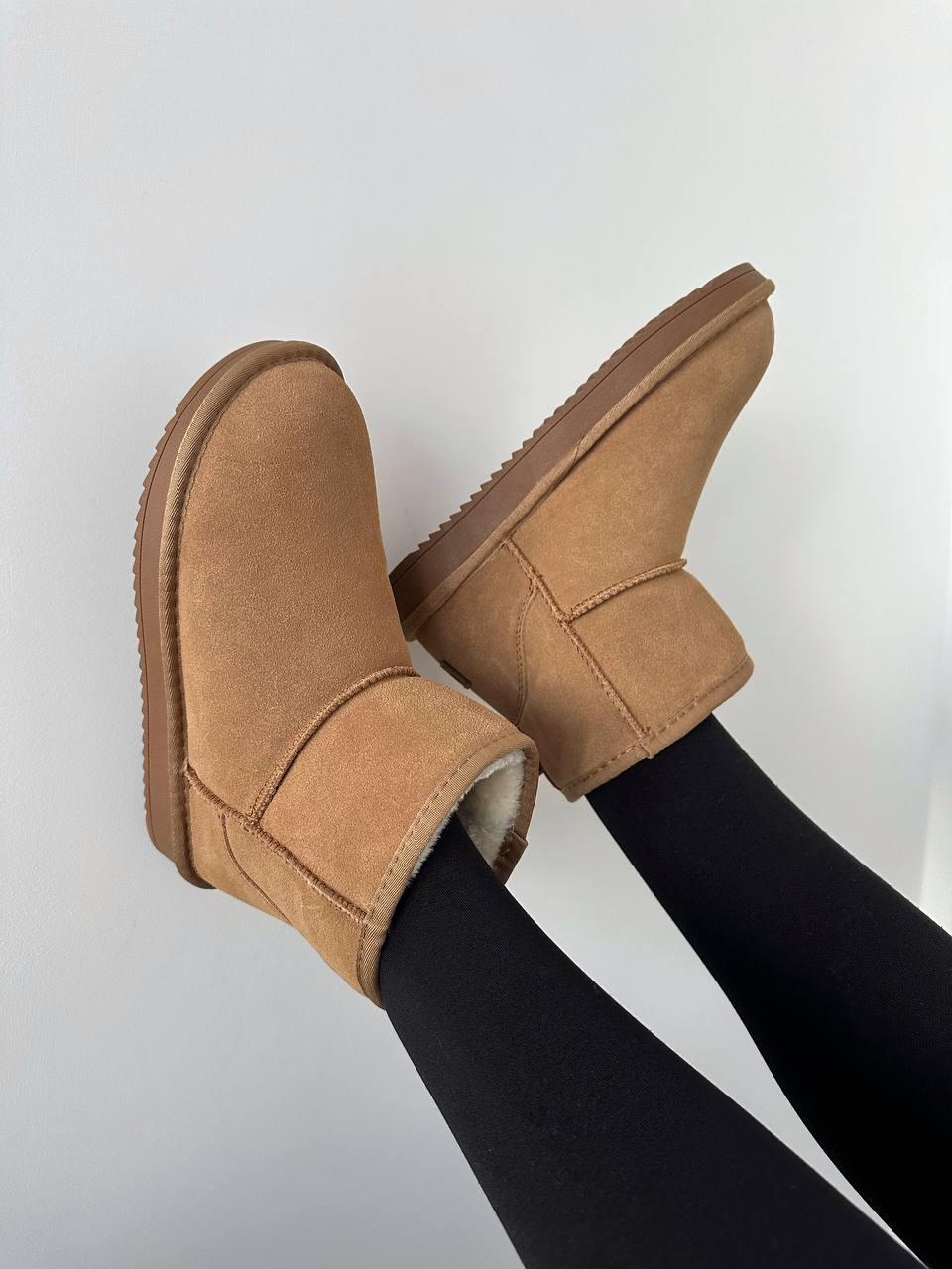 UGG MINI GINGER SUEDE