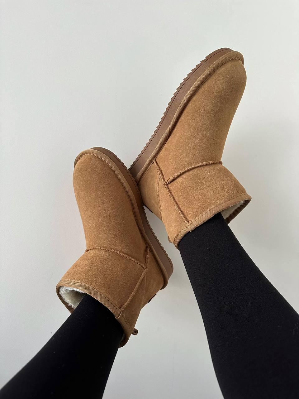 UGG MINI GINGER SUEDE