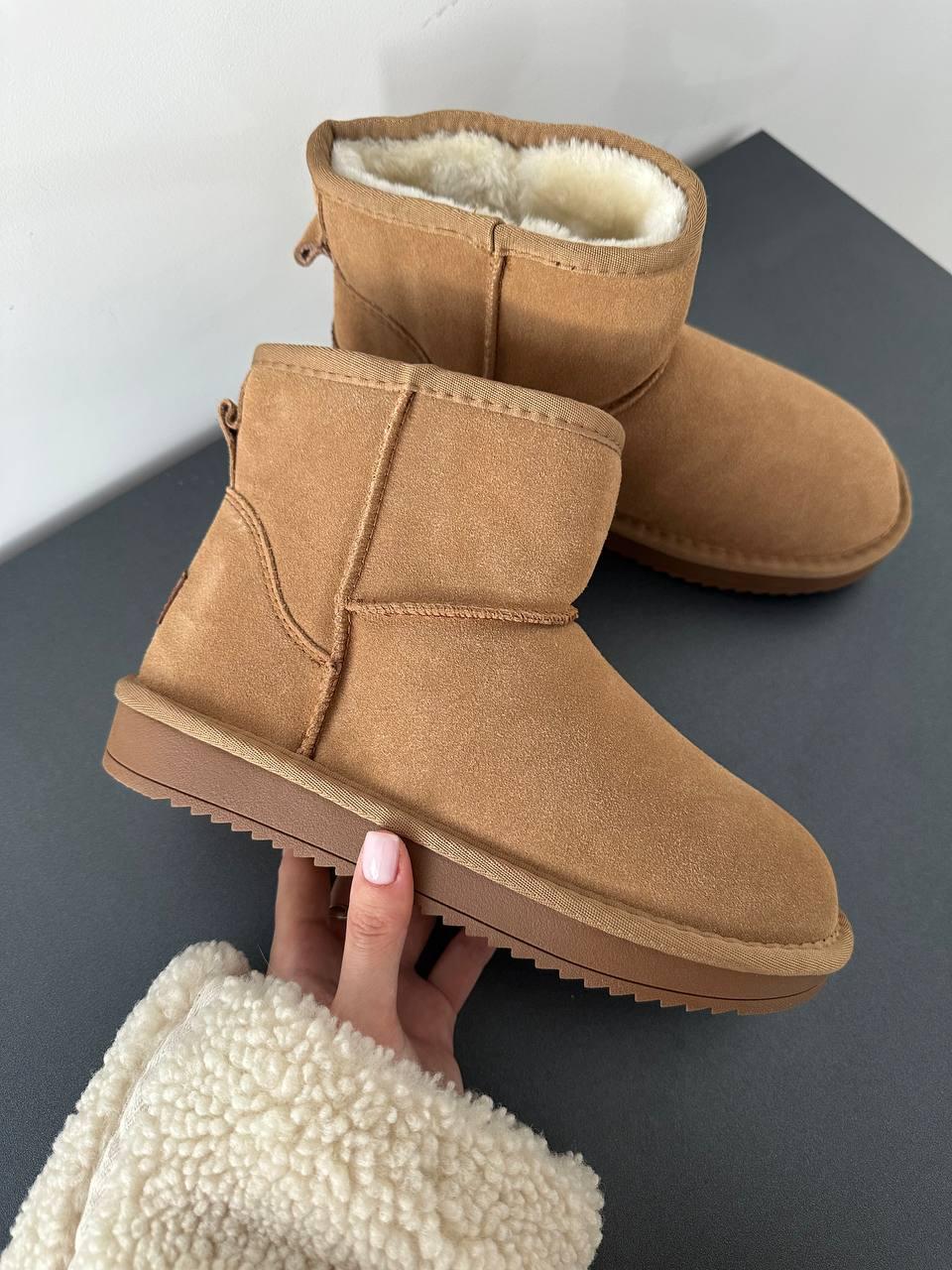 UGG MINI GINGER SUEDE