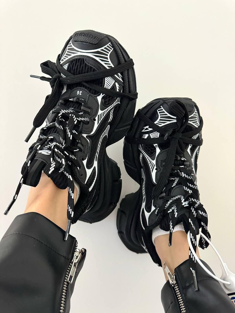 Balenciaga 3XL BLACK / WHITE