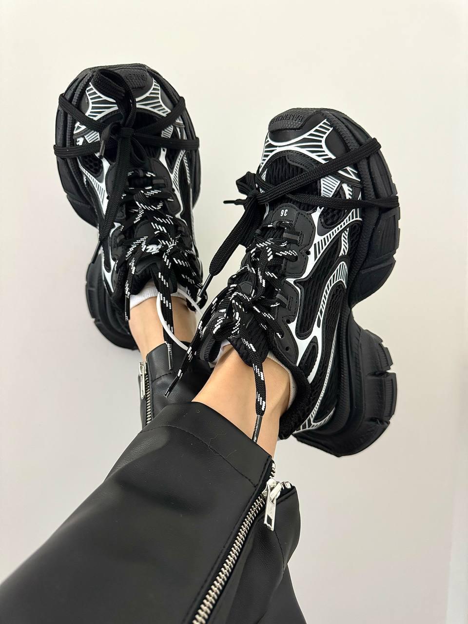 Balenciaga 3XL BLACK / WHITE