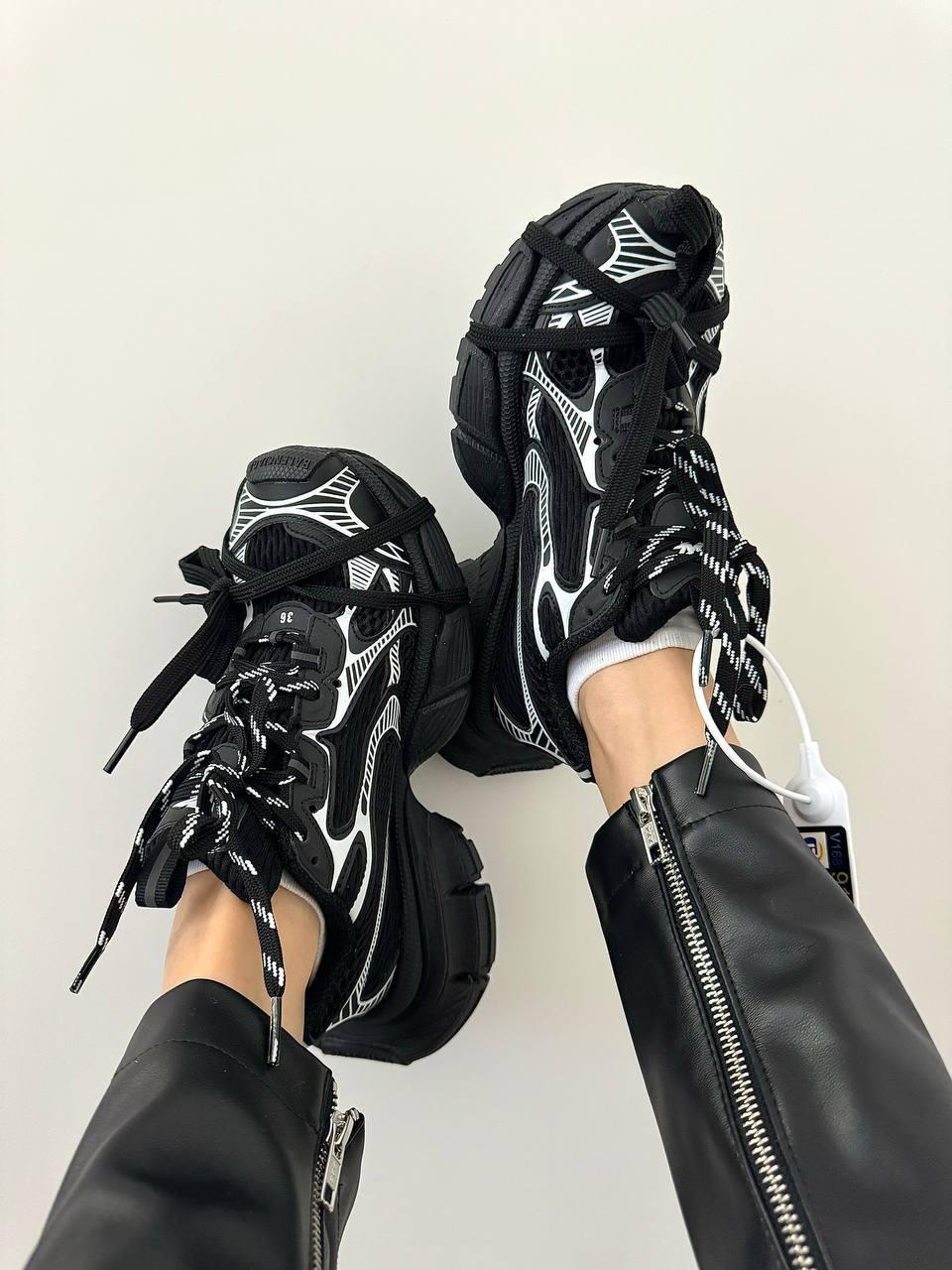 Balenciaga 3XL BLACK / WHITE