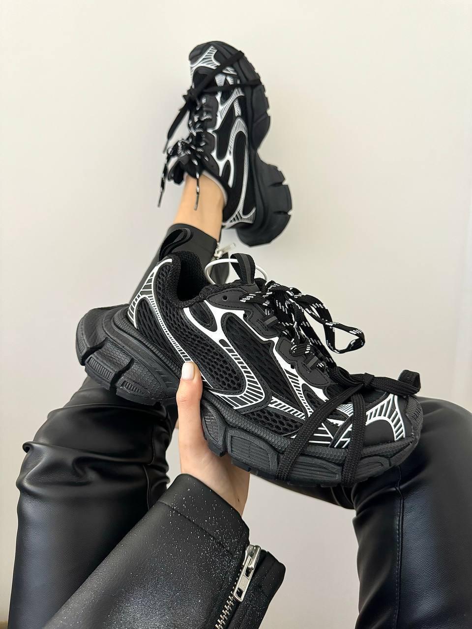 Balenciaga 3XL BLACK / WHITE