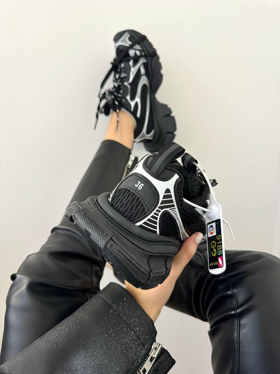 Balenciaga 3XL BLACK / WHITE