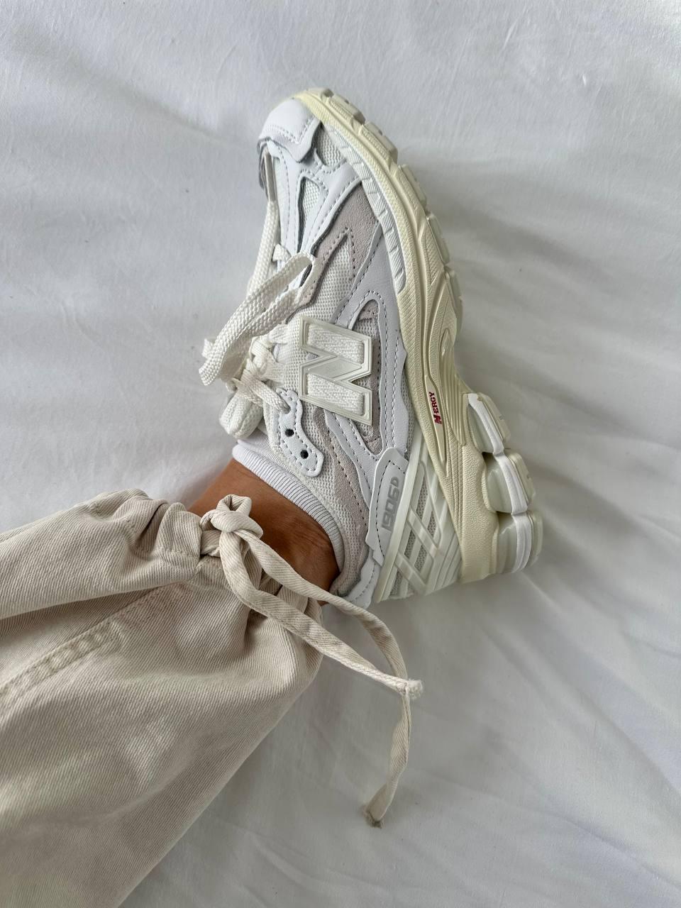 New Balance 1906 WHITE LEATHER