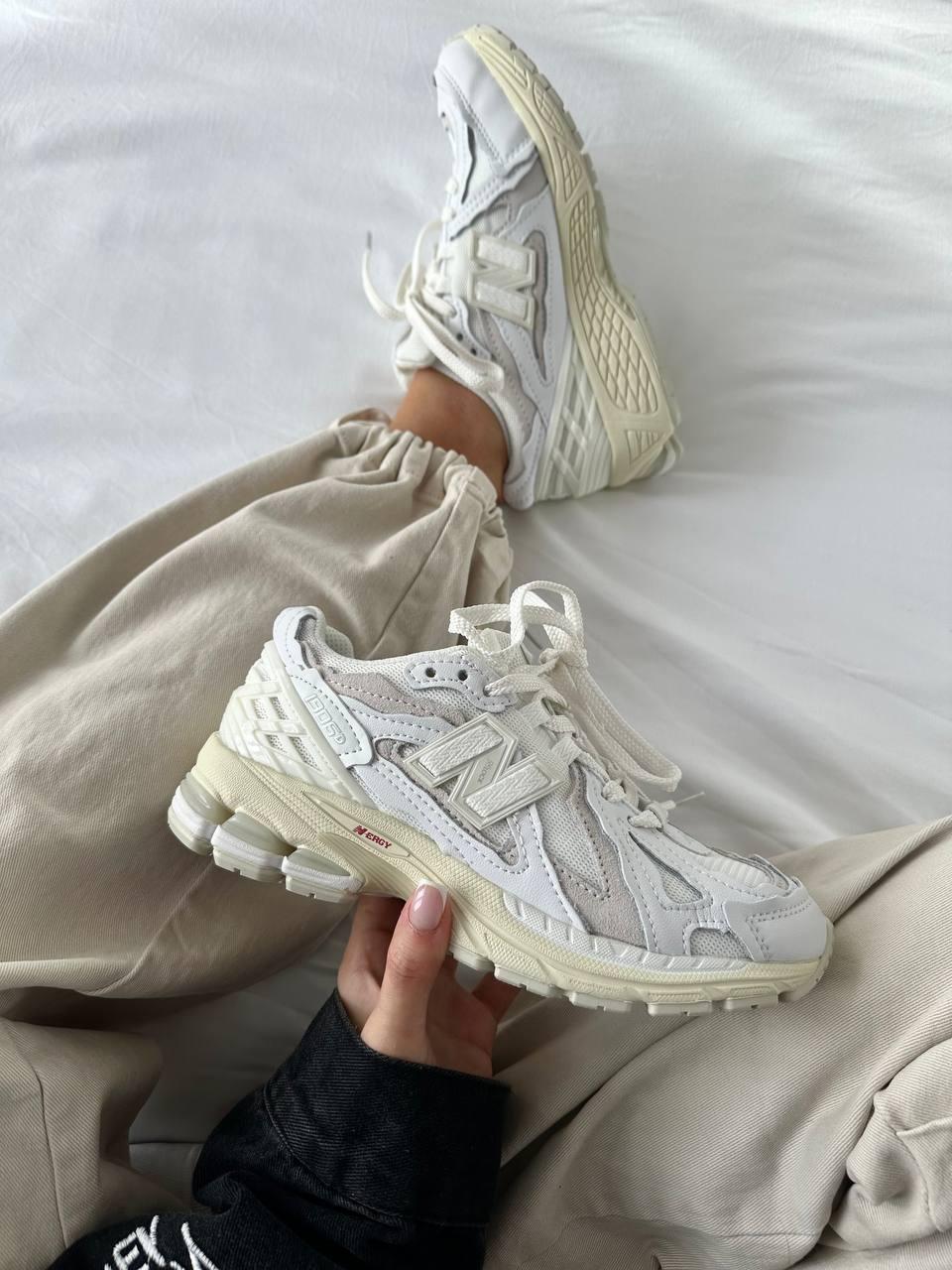 New Balance 1906 WHITE LEATHER