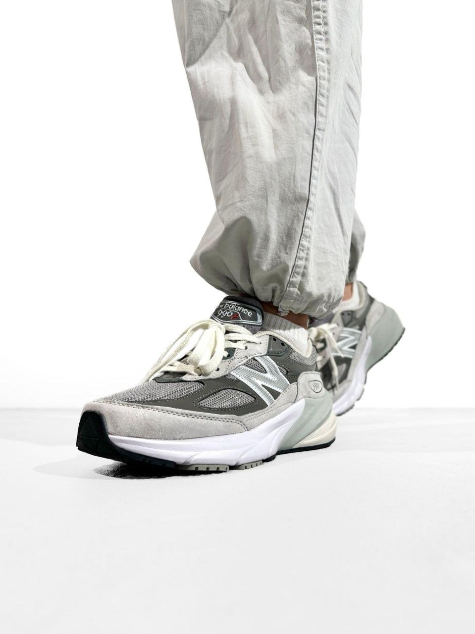 New Balance 990 V6 Grey